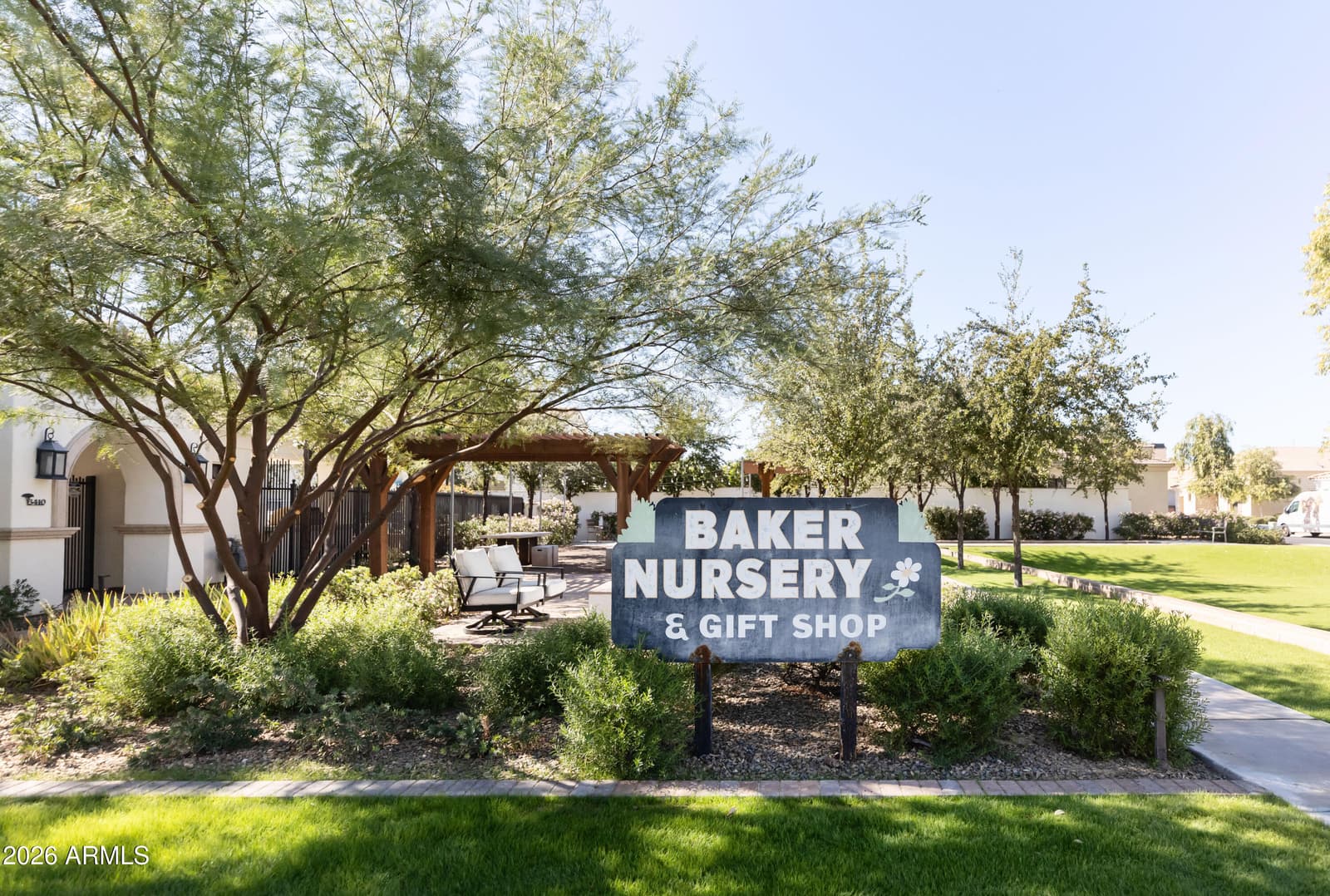 3927 E CRITTENDEN Lane, Phoenix, AZ 85018 — photo 53 of 57