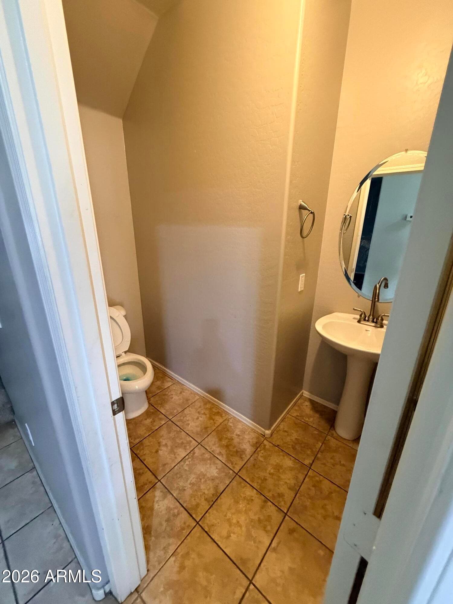 7038 W BEVERLY Road W, Laveen, AZ 85339 — photo 10 of 46