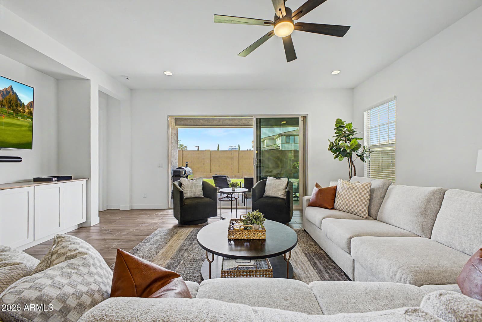 8432 W SOLANO Drive, Glendale, AZ 85305 — photo 14 of 45