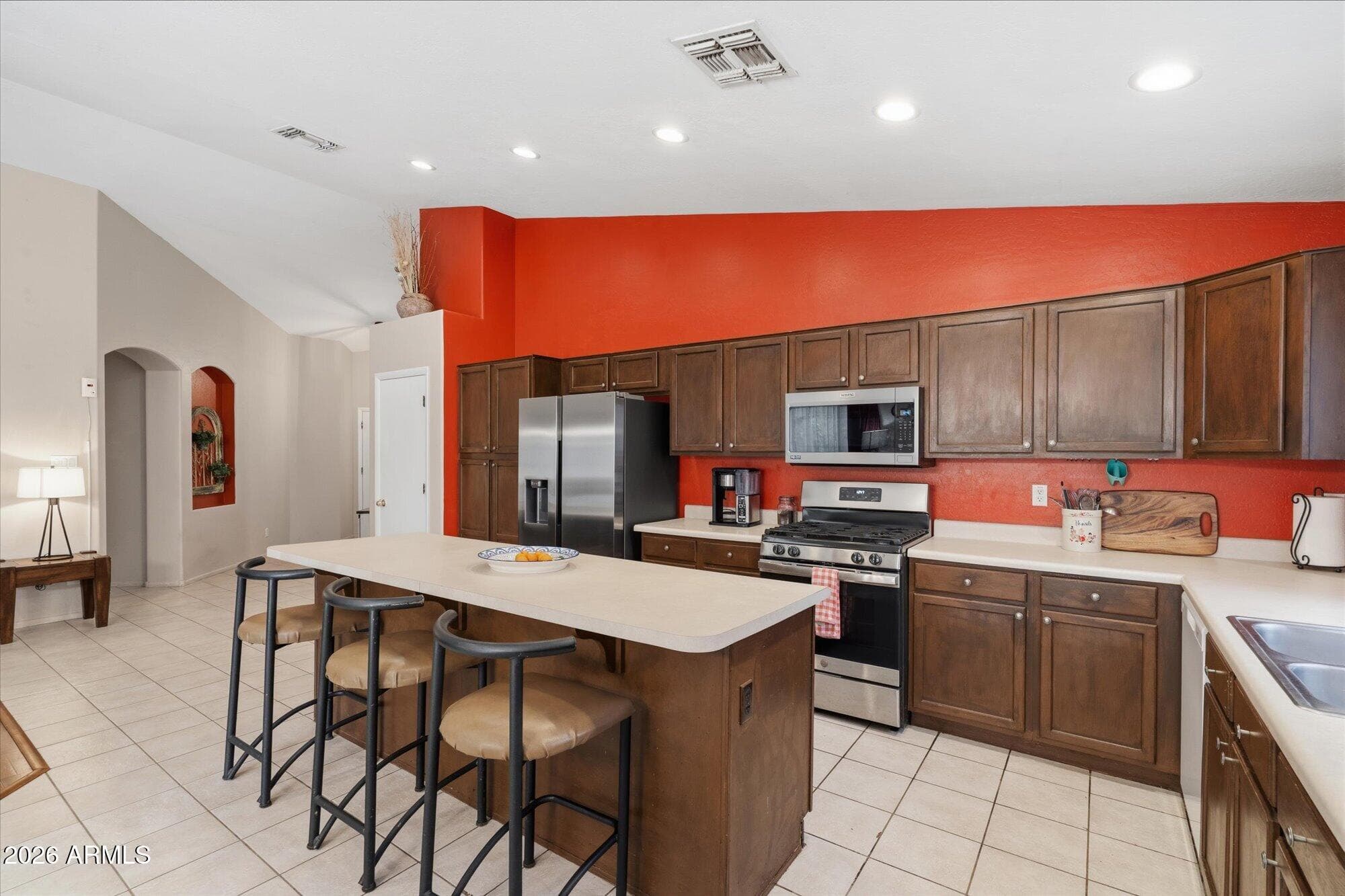 8830 W SALTER Drive, Peoria, AZ 85382 — photo 11 of 30