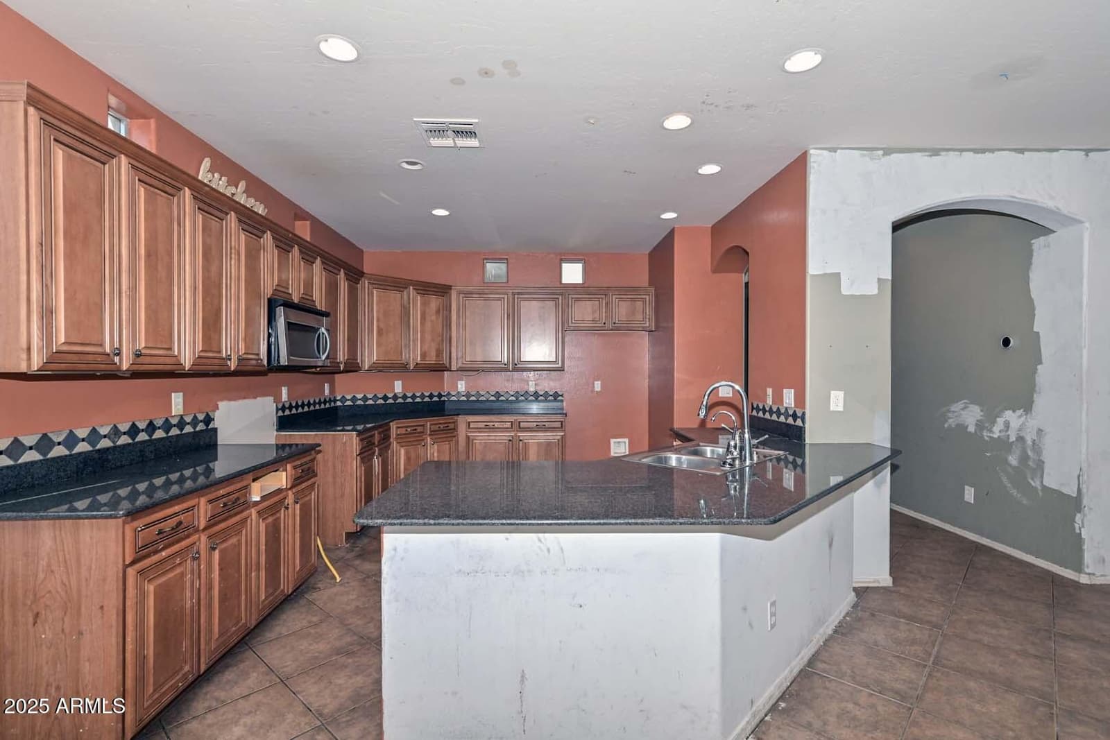 3025 W VIA DE PEDRO MIGUEL, Phoenix, AZ 85086 — photo 13 of 65