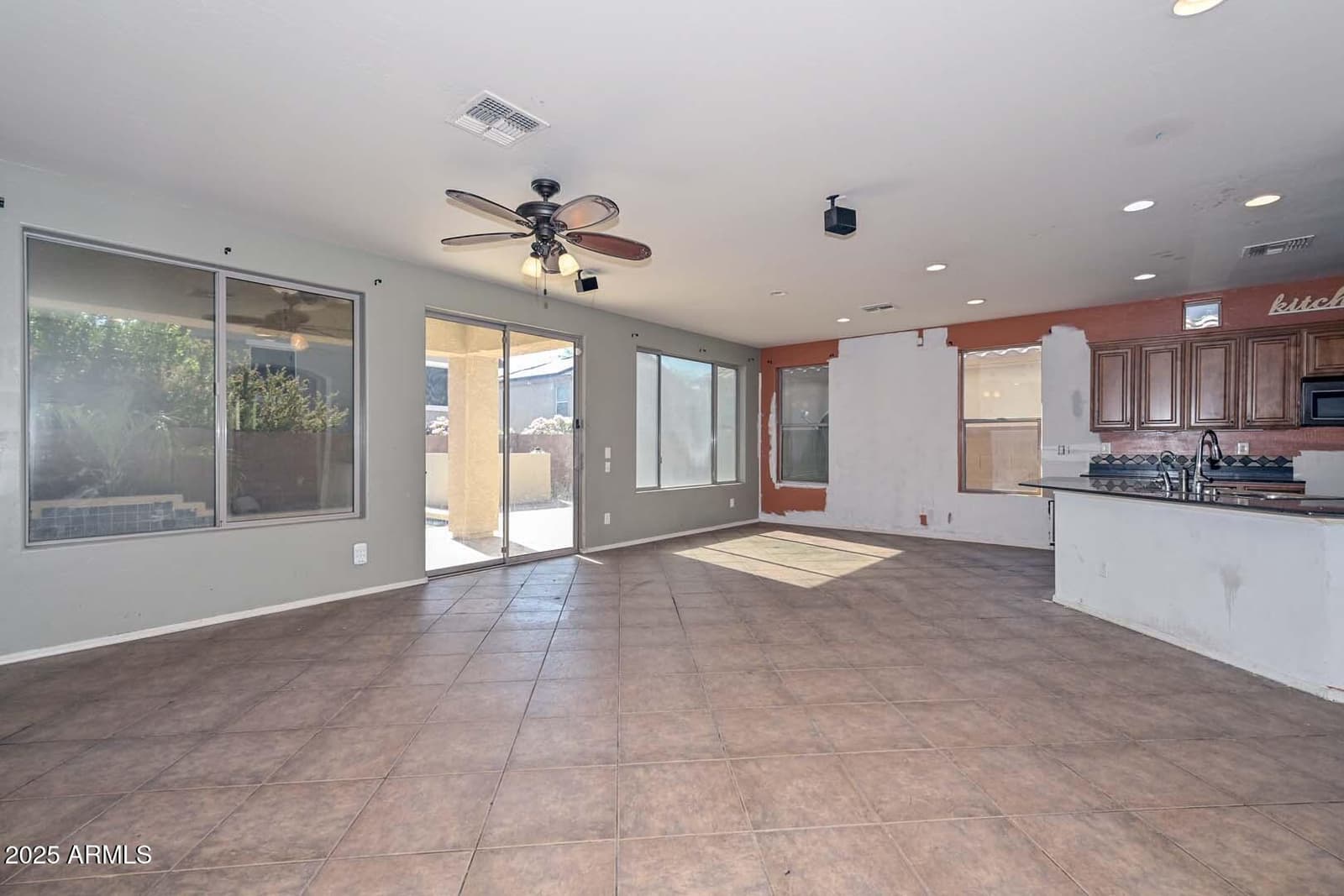 3025 W VIA DE PEDRO MIGUEL, Phoenix, AZ 85086 — photo 18 of 65