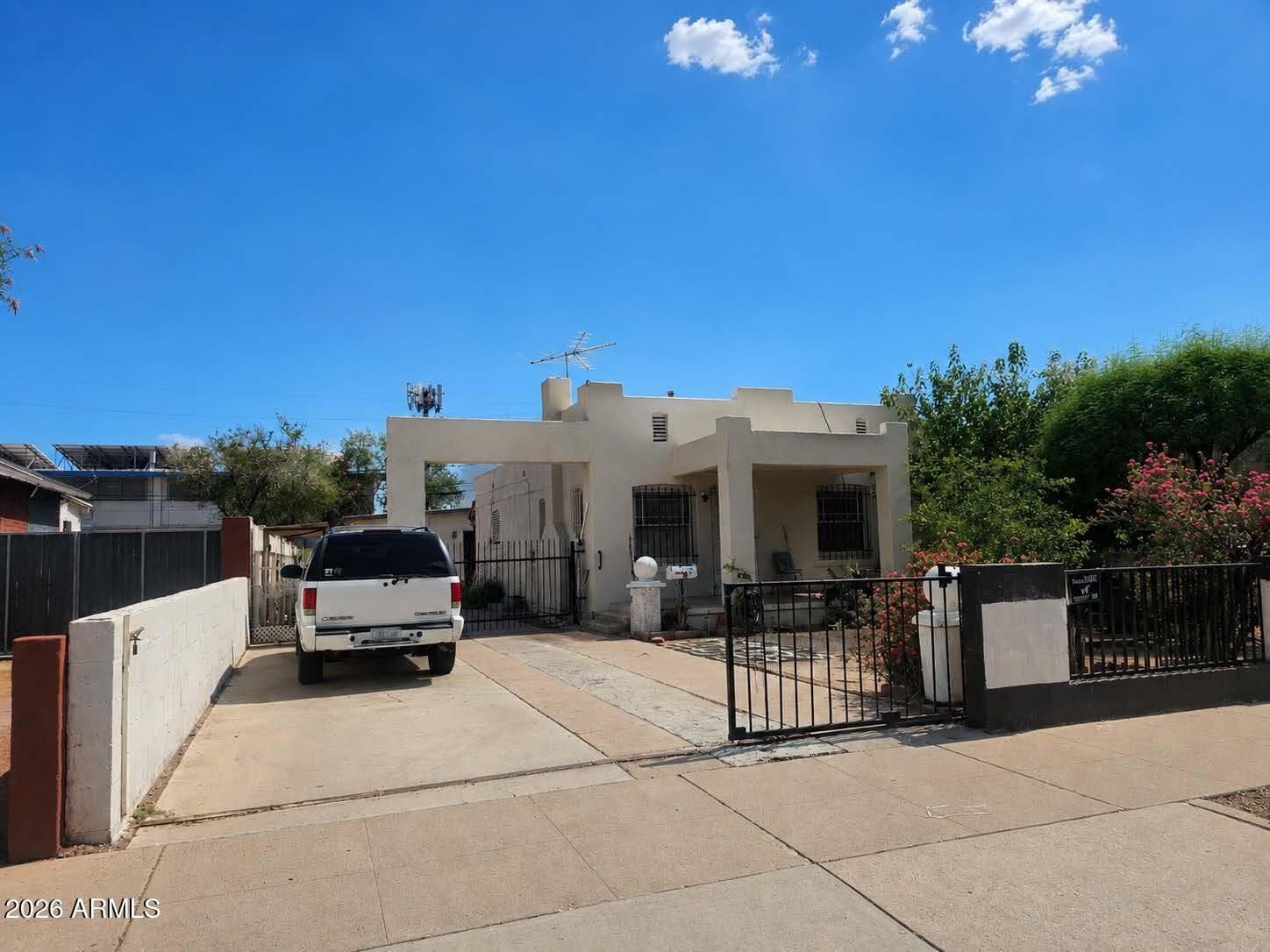 1433 E BRILL Street, Phoenix, AZ 85006 — photo 2 of 21