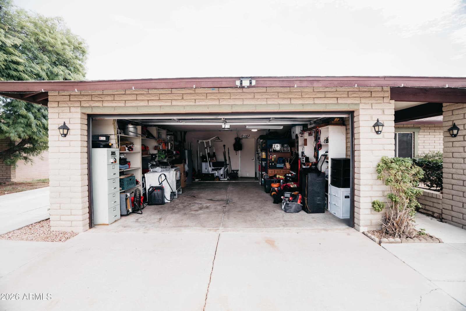 9801 N 49th Lane, Glendale, AZ 85302 — photo 5 of 40