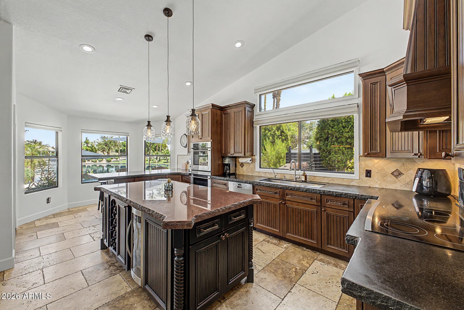 926 W COAST Drive, Gilbert, AZ 85233 — photo 5 of 75