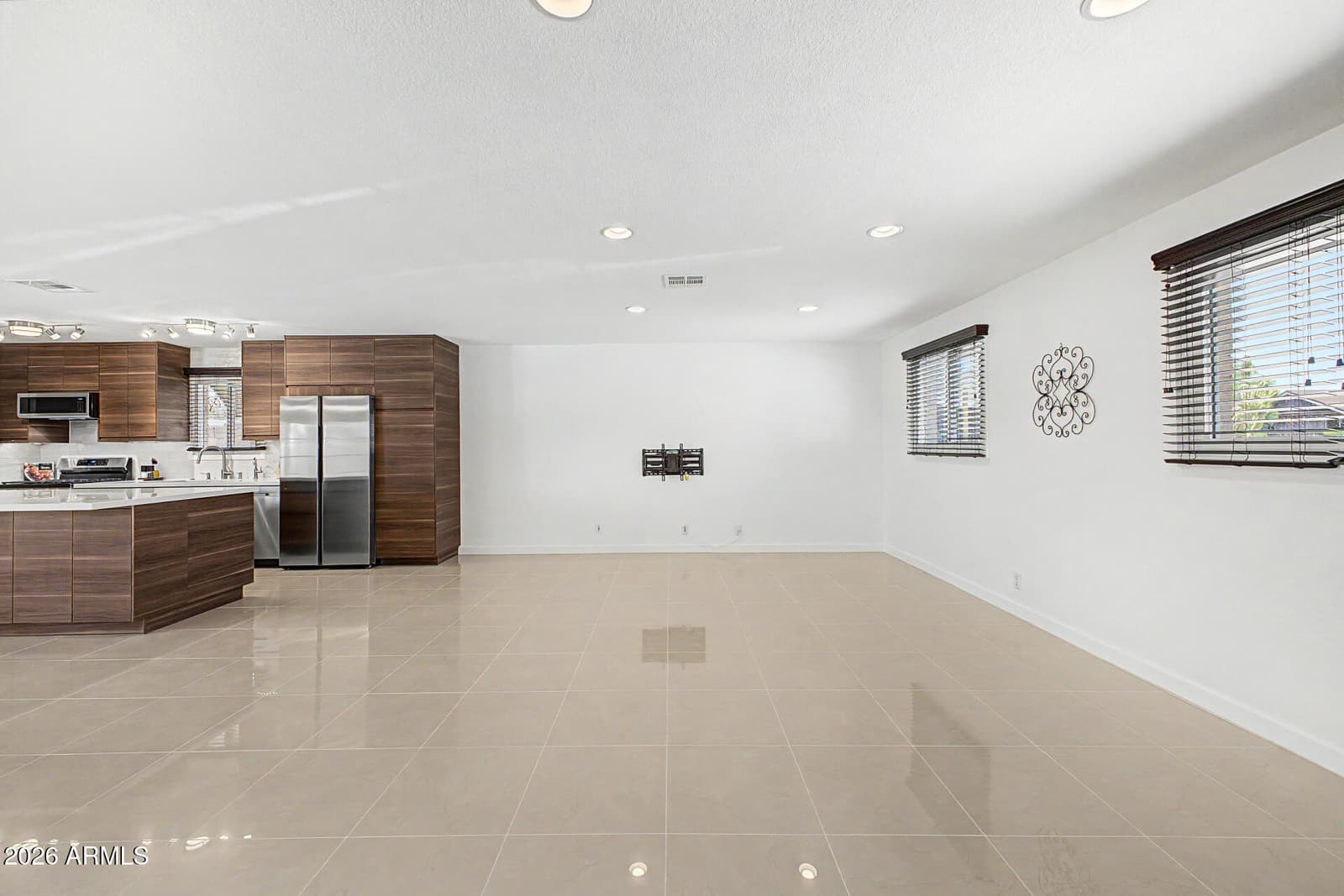 1043 E LILAC Drive, Tempe, AZ 85288 — photo 11 of 33