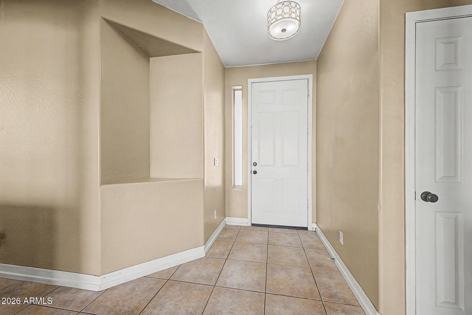 6611 S 25TH Drive, Phoenix, AZ 85041 — photo 4 of 27