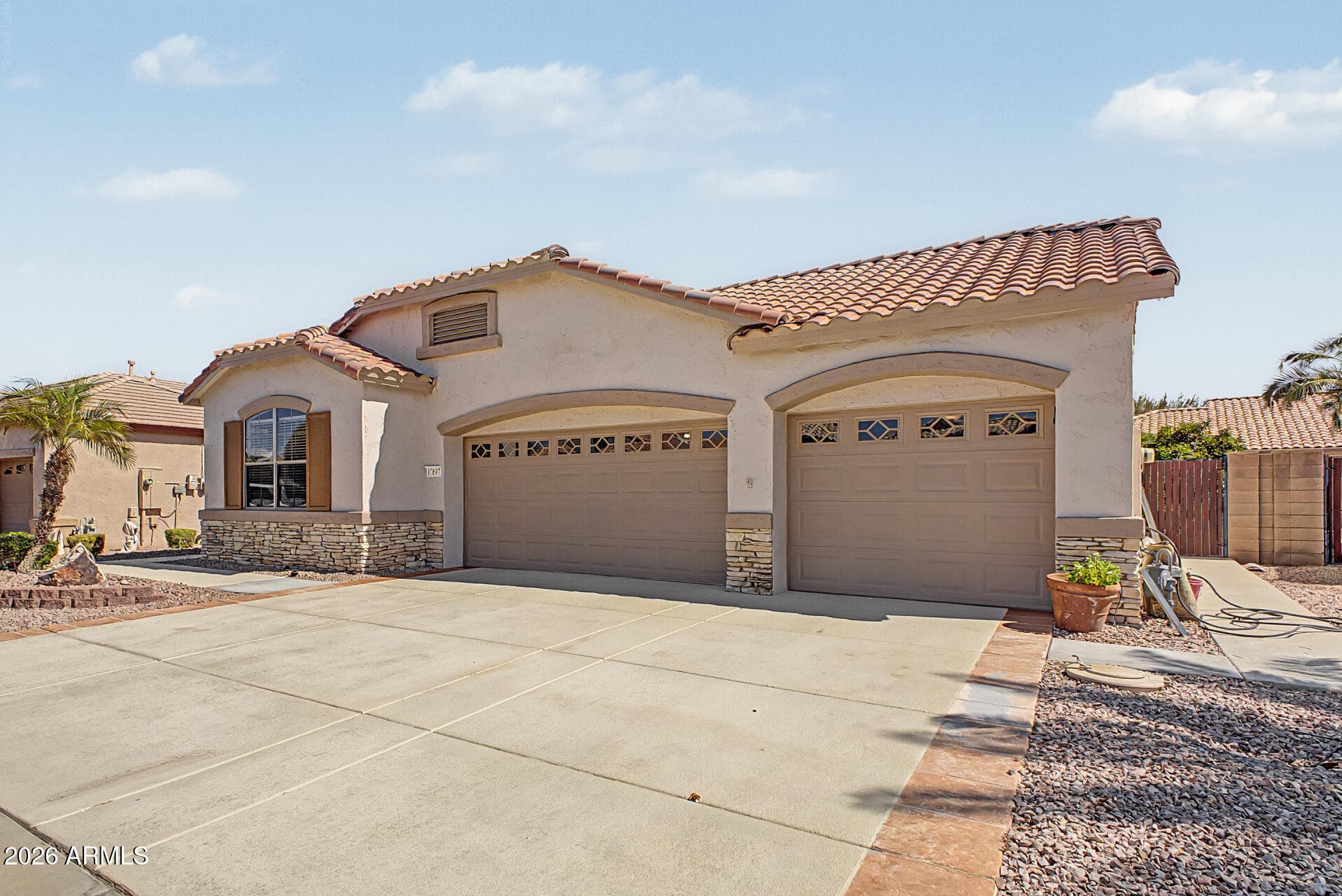17697 W SAMMY Way, Surprise, AZ 85374 — photo 4 of 53