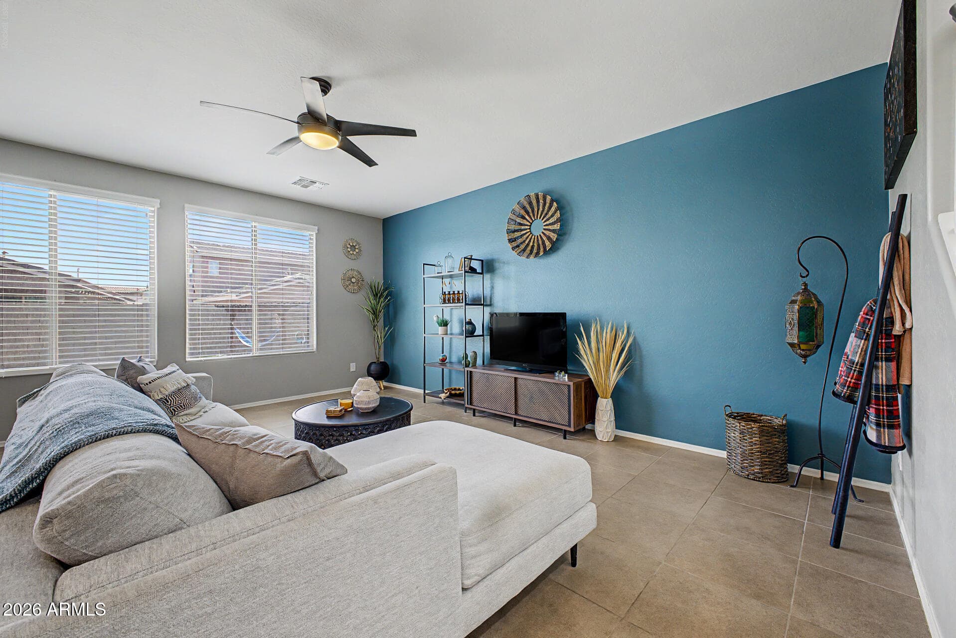 12119 W HIDE Trail, Peoria, AZ 85383 — photo 3 of 34