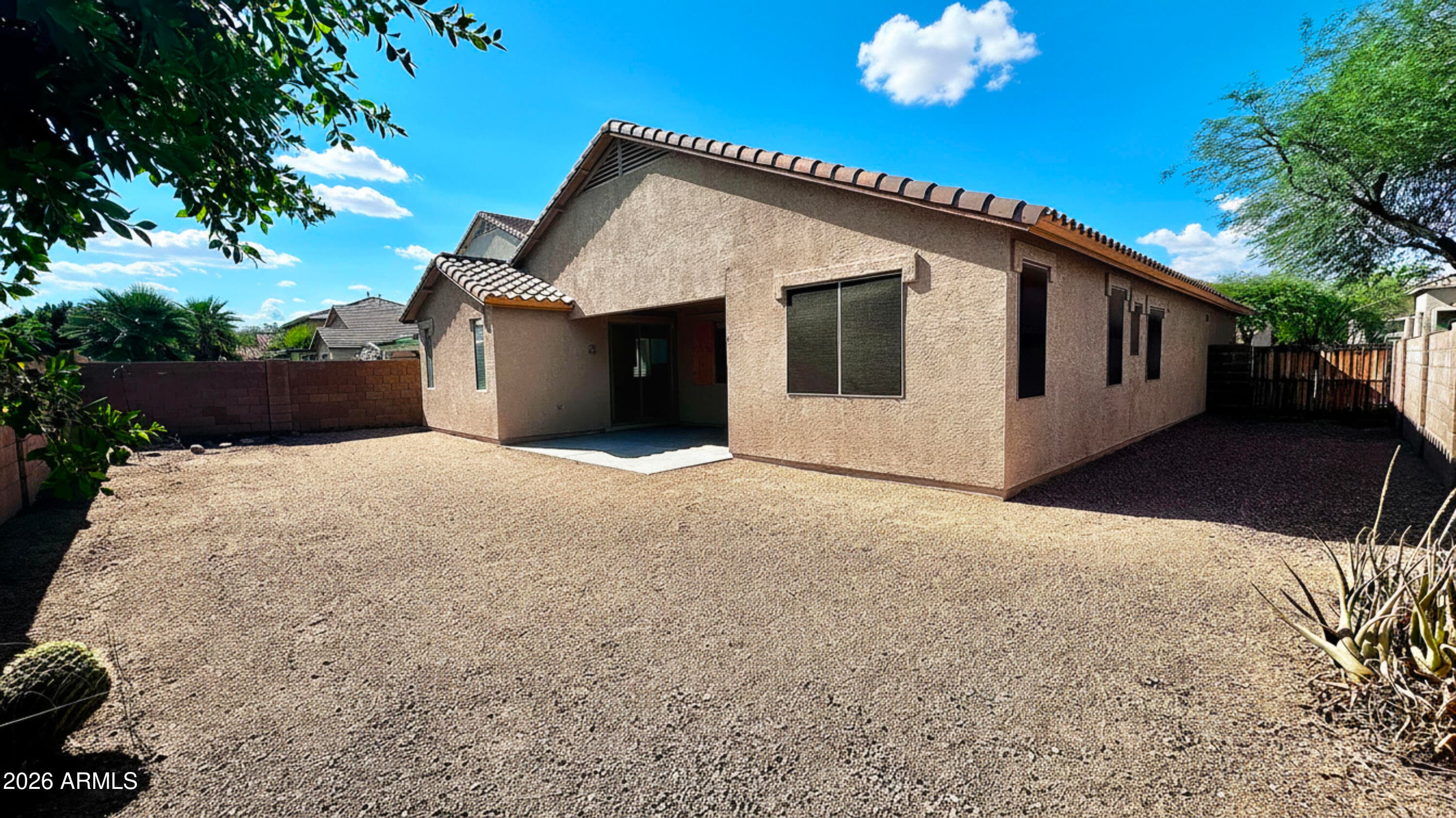 16863 W WEYMOUTH Road, Surprise, AZ 85374 — photo 4 of 32