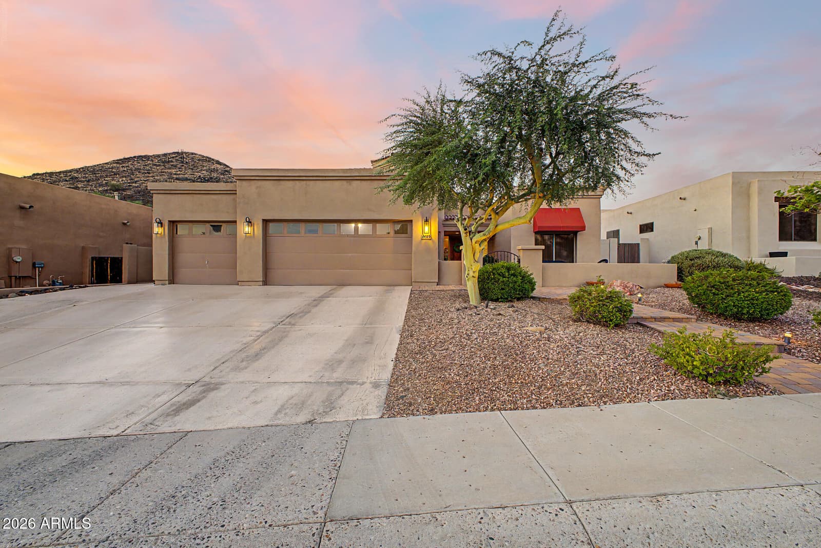 6022 W Robin Lane, Glendale, AZ 85310 — photo 9 of 82