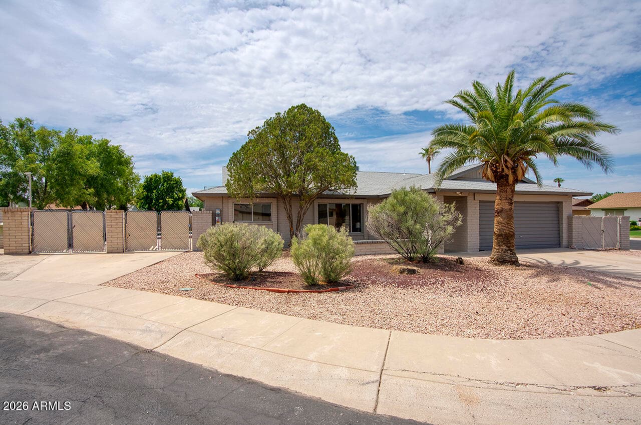 5215 W VIA CAMILLE, Glendale, AZ 85306 — photo 3 of 29