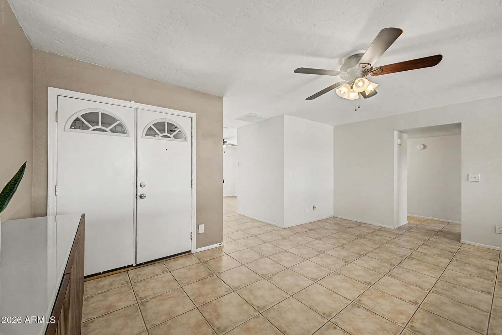 3047 S ROGERS, Mesa, AZ 85202 — photo 6 of 27