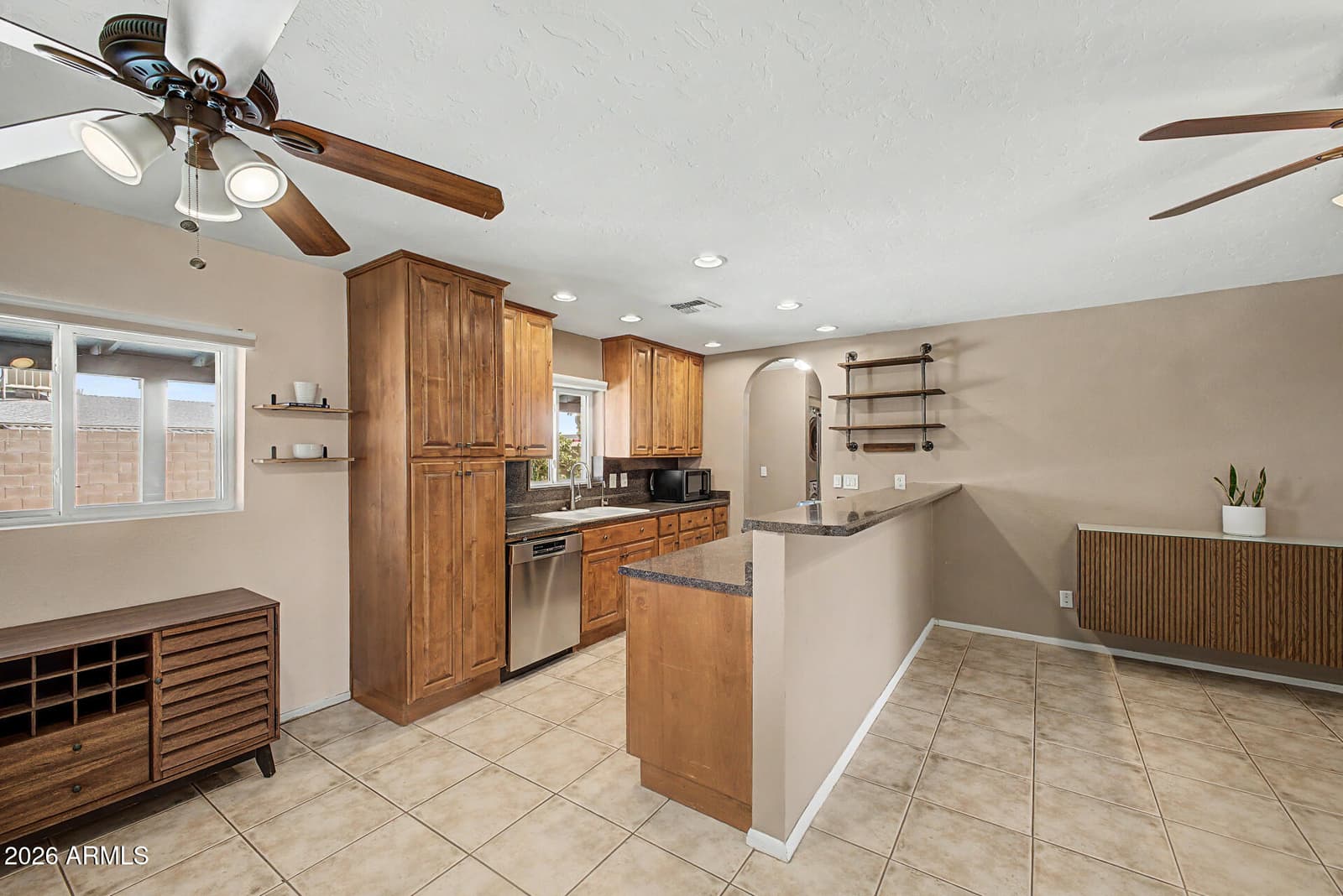 3047 S ROGERS, Mesa, AZ 85202 — photo 11 of 27