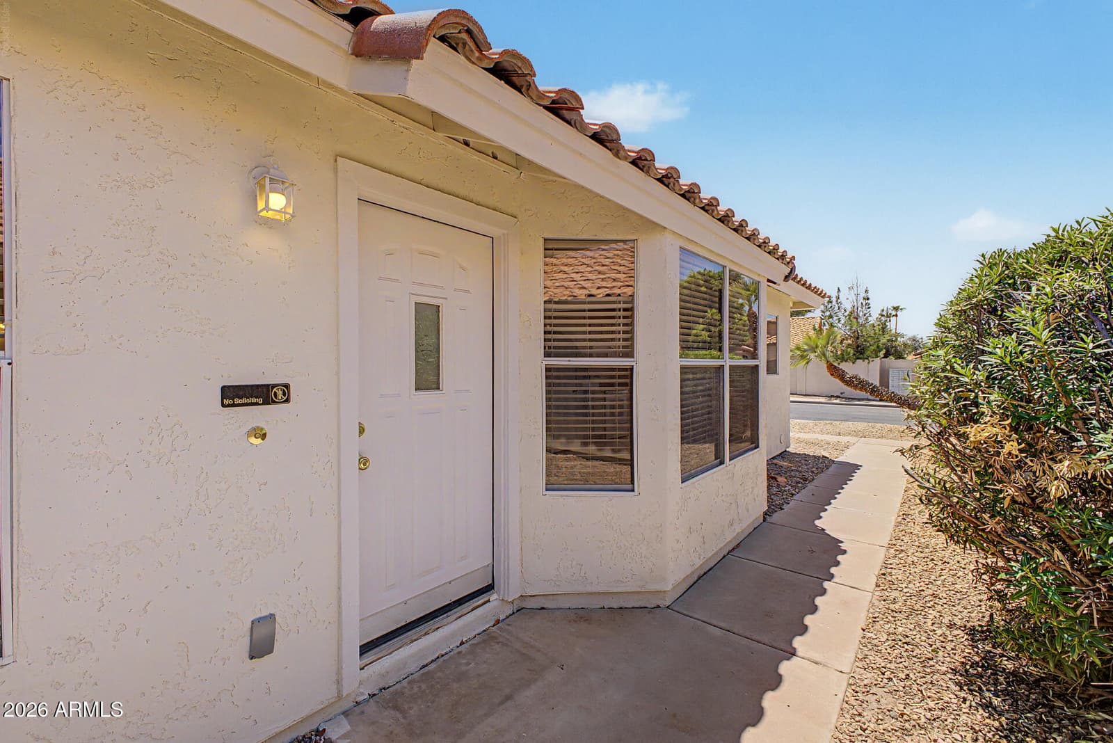 1006 W REDONDO Drive, Gilbert, AZ 85233 — photo 5 of 34