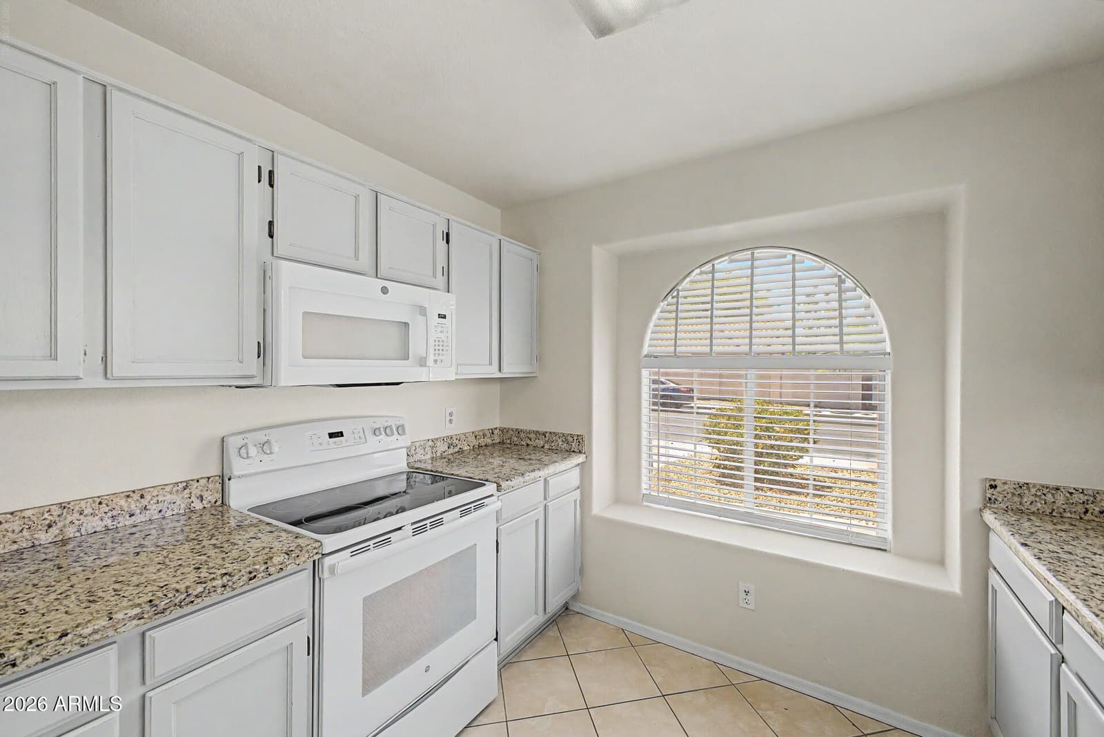 1006 W REDONDO Drive, Gilbert, AZ 85233 — photo 13 of 34