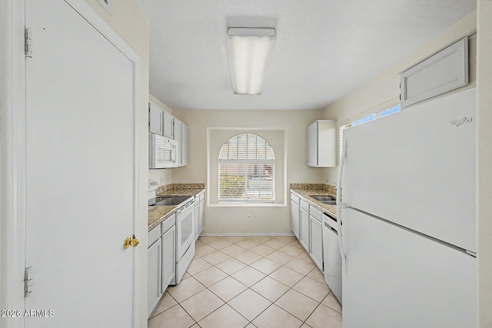 1006 W REDONDO Drive, Gilbert, AZ 85233 — photo 14 of 34