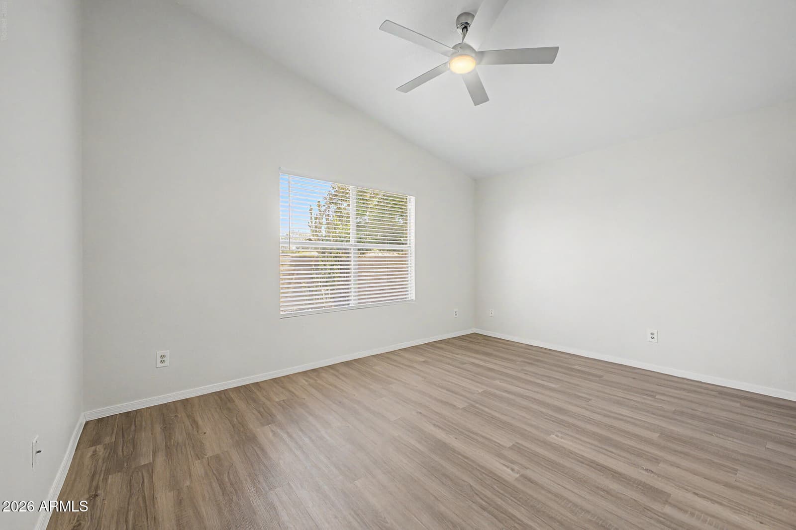 1006 W REDONDO Drive, Gilbert, AZ 85233 — photo 15 of 34