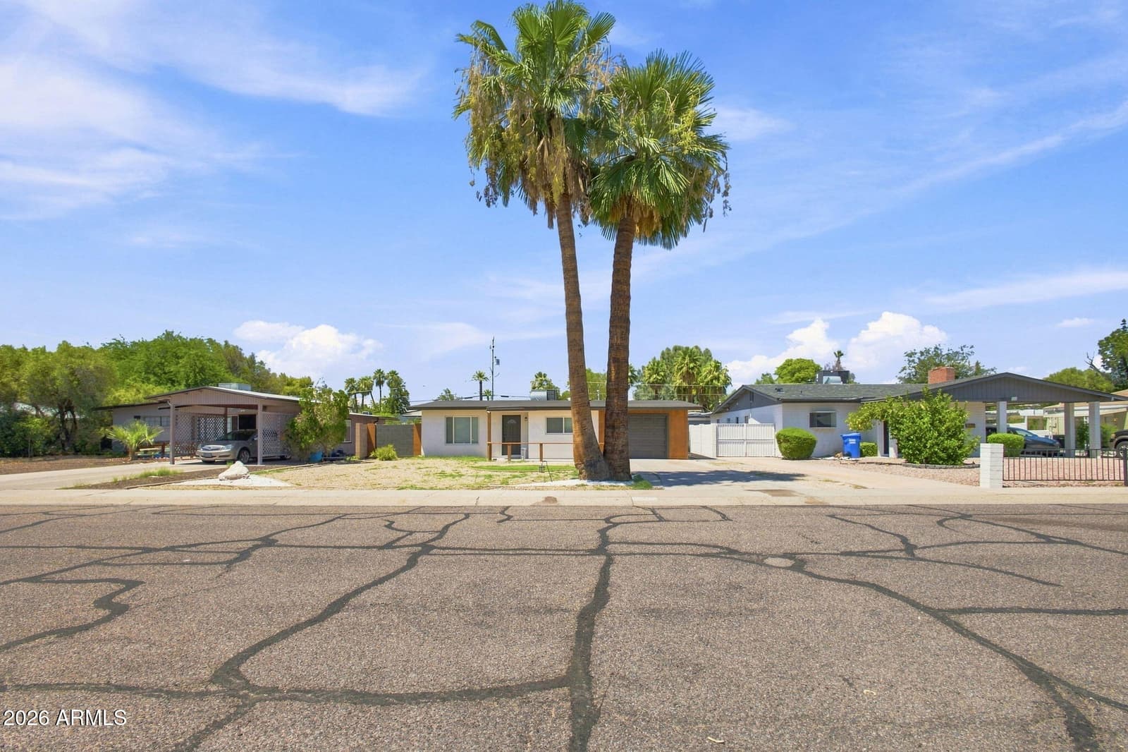 2232 E MITCHELL Drive, Phoenix, AZ 85016 — photo 5 of 35