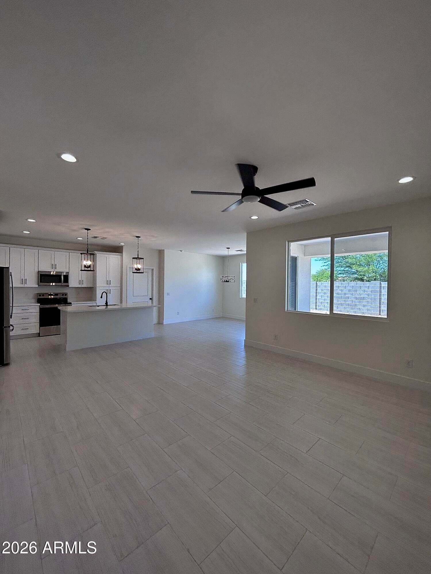 11778 W CABRILLO Drive, Arizona City, AZ 85123 — photo 10 of 44