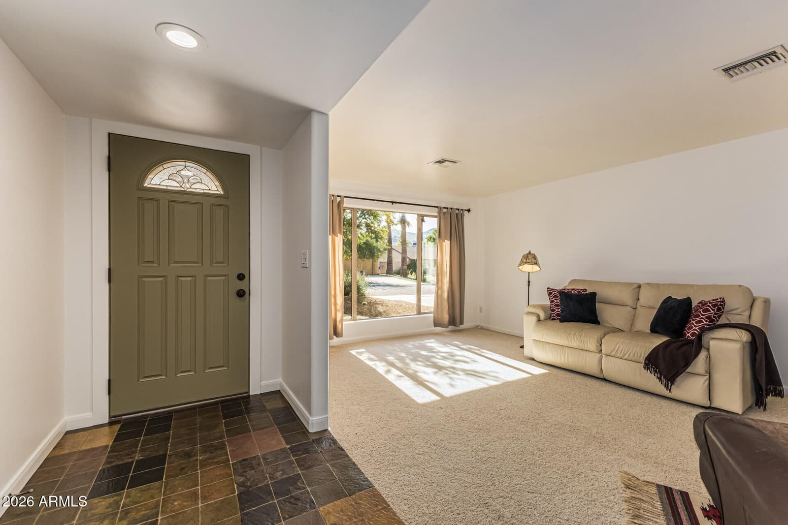 142 E VOLTAIRE Avenue, Phoenix, AZ 85022 — photo 3 of 35