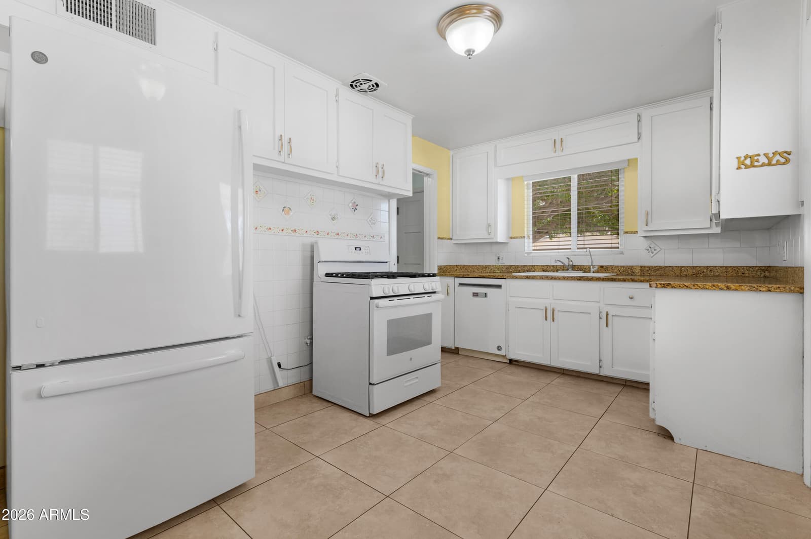 6308 N 13TH Place, Phoenix, AZ 85014 — photo 11 of 32