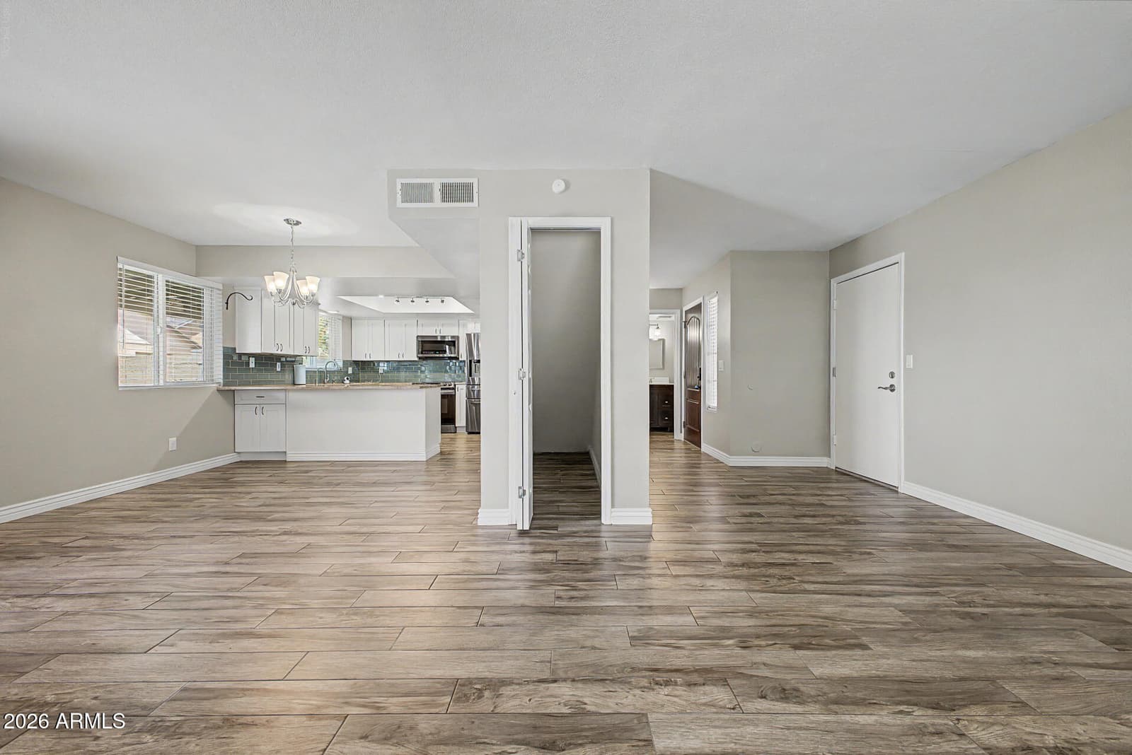 1326 W BOXELDER Court, Chandler, AZ 85224 — photo 4 of 37