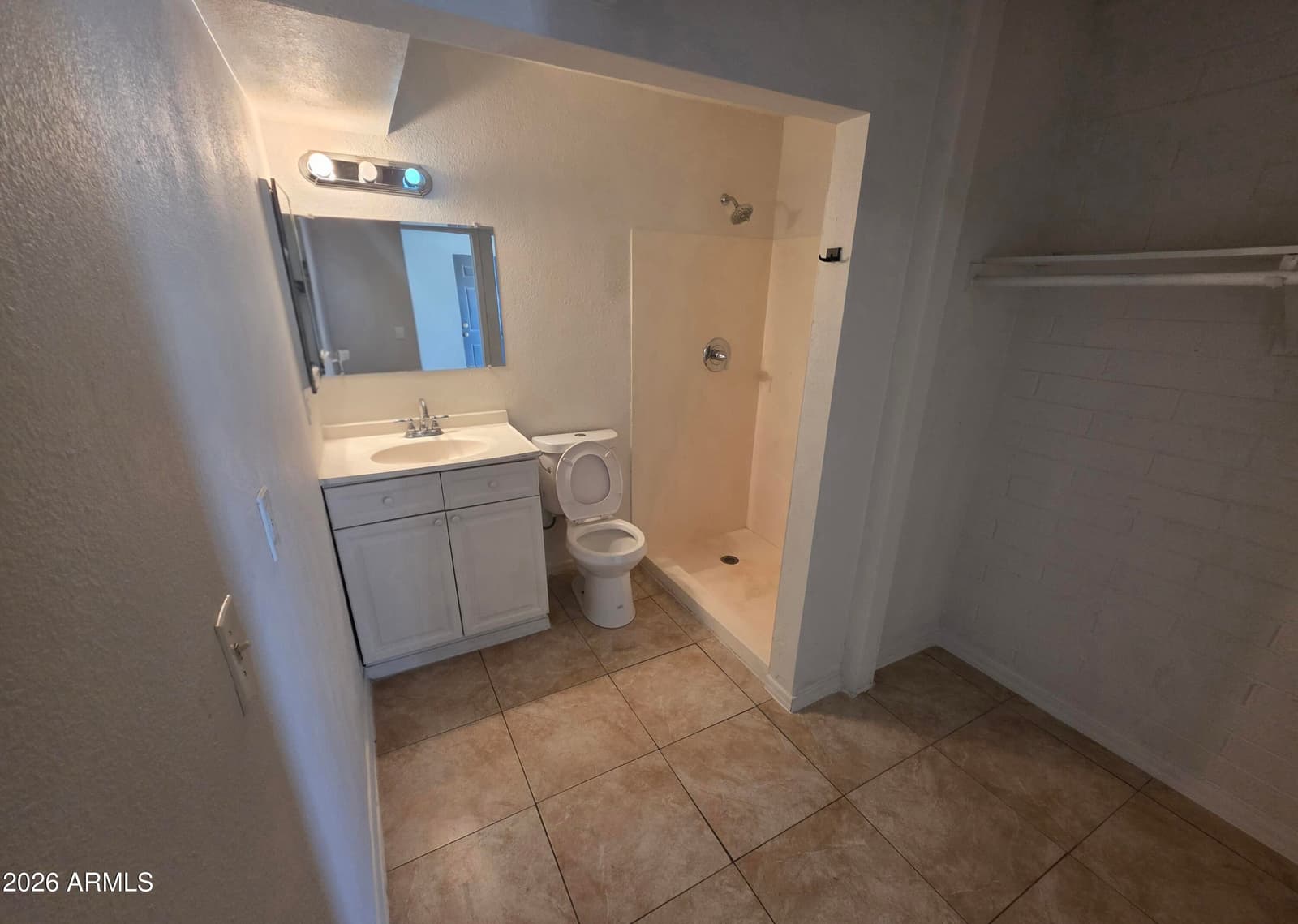 5841 W MACKENZIE Drive, Phoenix, AZ 85031 — photo 14 of 29