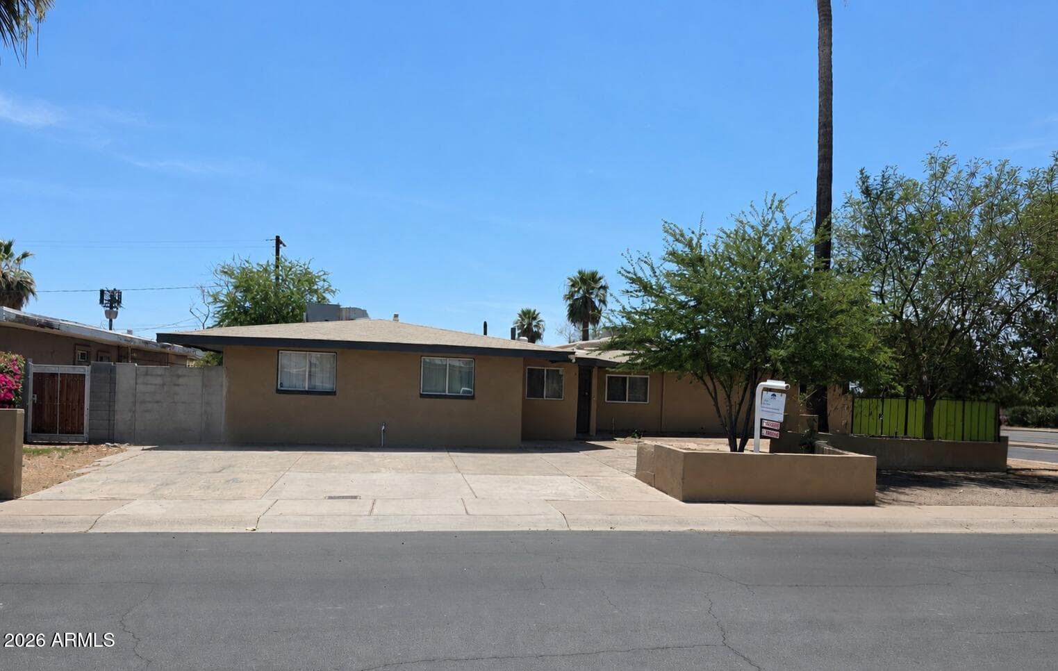 5841 W MACKENZIE Drive, Phoenix, AZ 85031 — photo 2 of 29