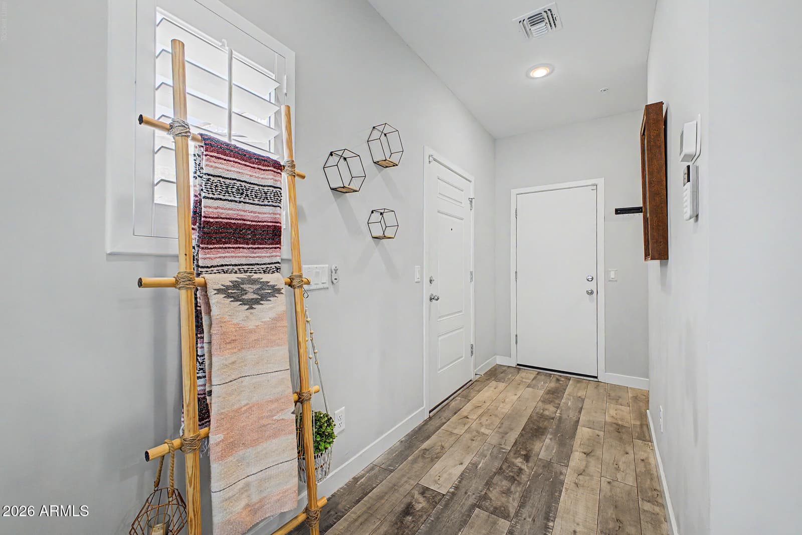 8176 N 22ND Drive, Phoenix, AZ 85021 — photo 5 of 44