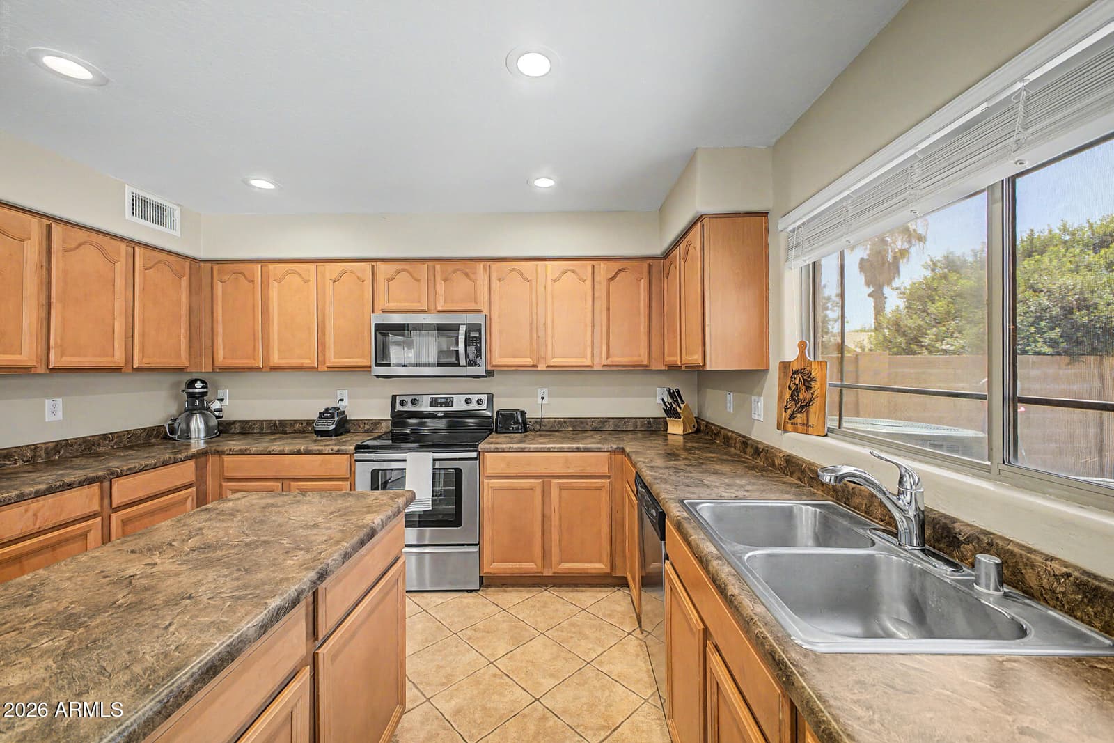 2551 W Sunset Way, San Tan Valley, AZ 85144 — photo 18 of 38