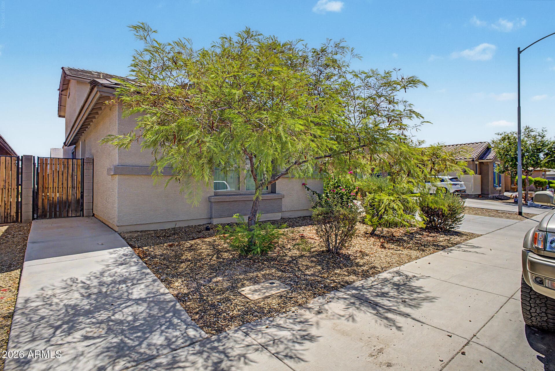 10155 W GOLDEN Lane, Peoria, AZ 85345 — photo 5 of 43