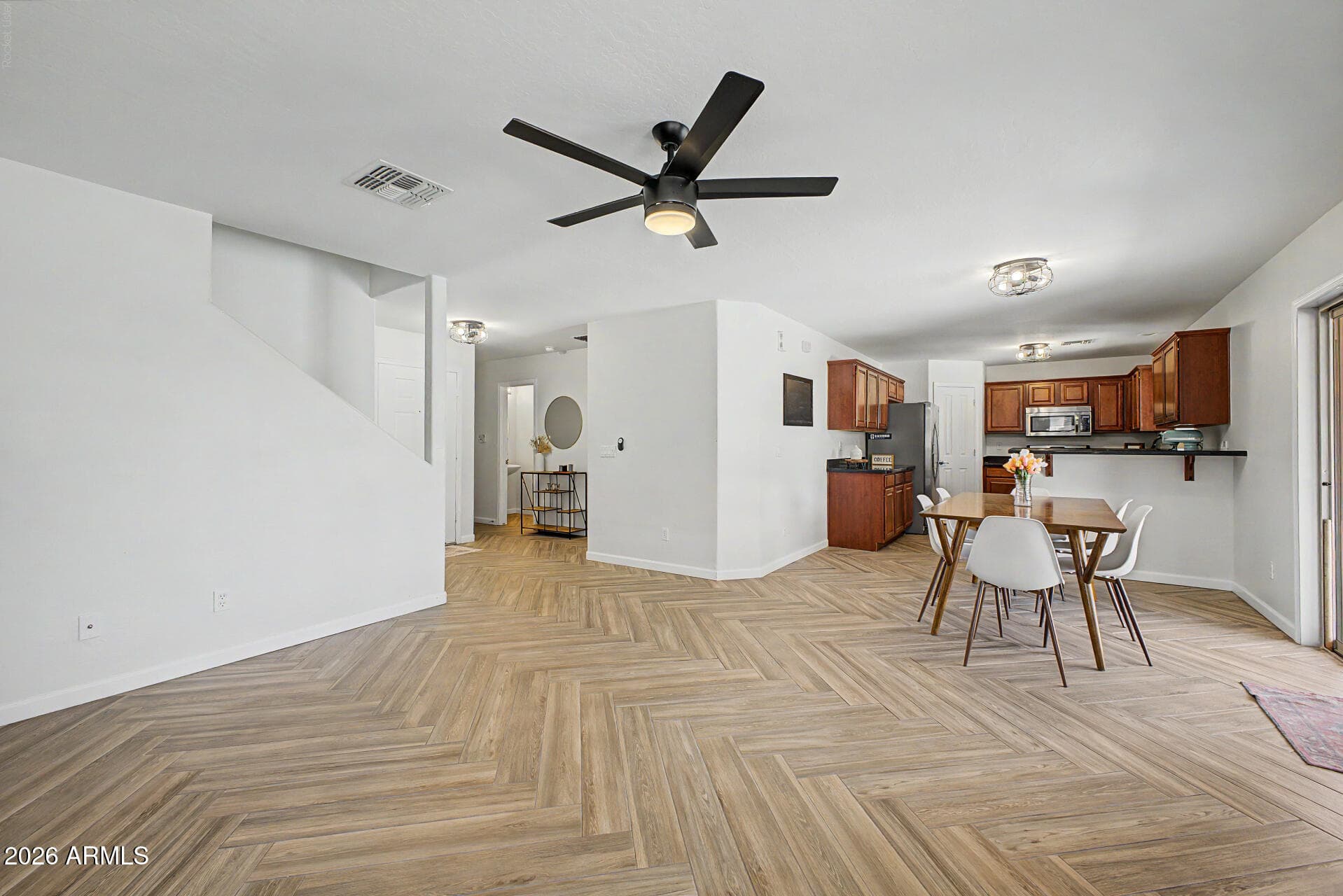 6026 S CLOVERDALE Lane, Gilbert, AZ 85298 — photo 10 of 38