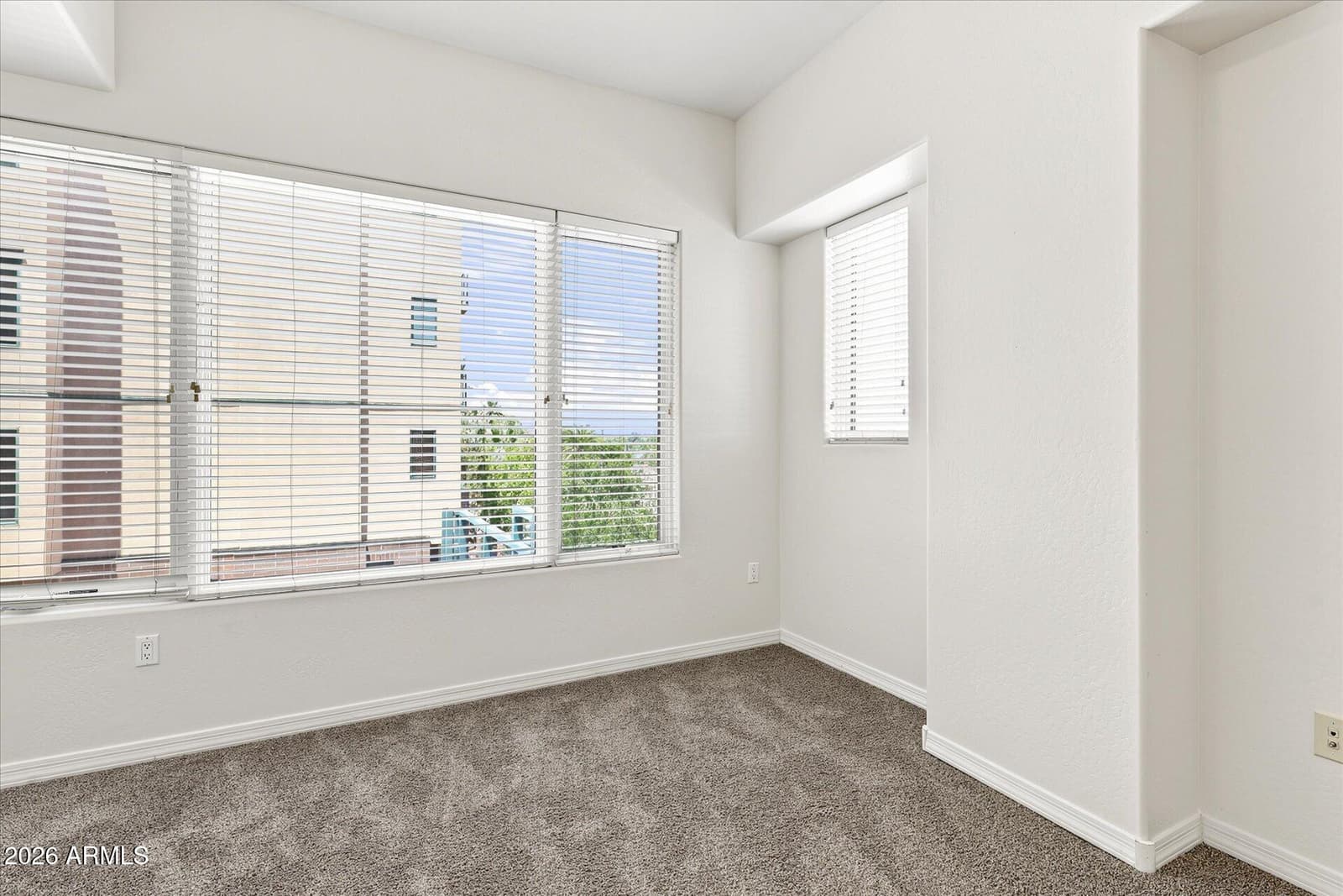 2302 N CENTRAL Avenue 313, Phoenix, AZ 85004 — photo 29 of 52