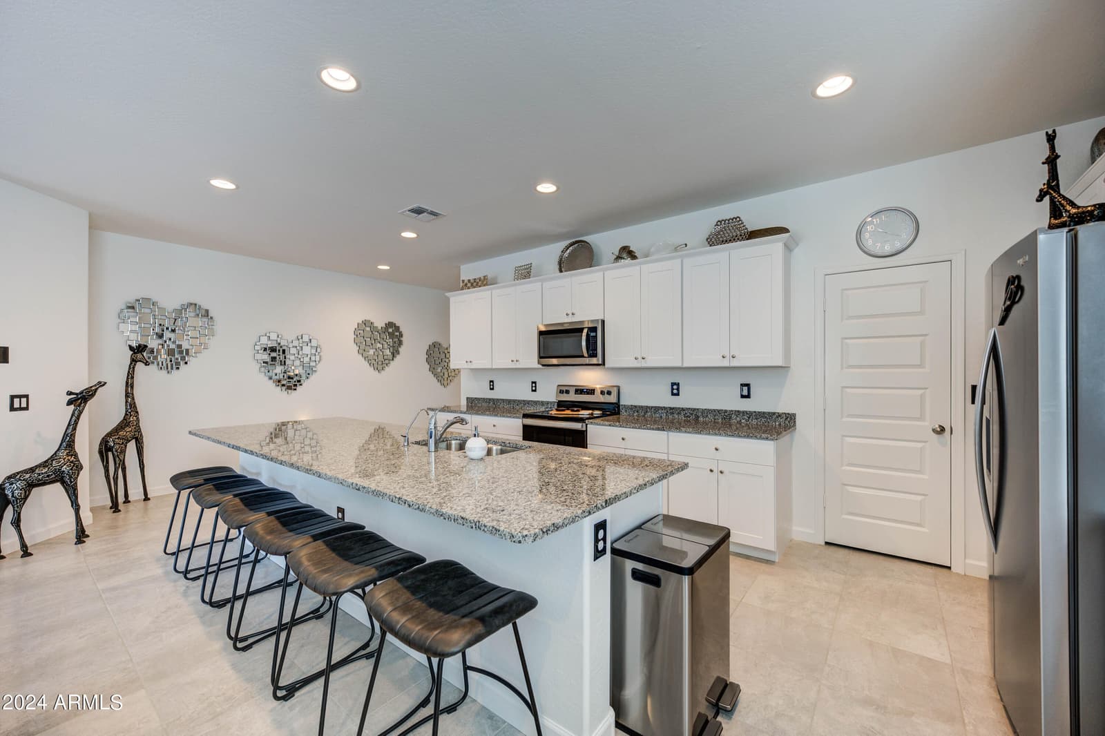 3353 W Shanley Avenue, Apache Junction, AZ 85120 — photo 3 of 16