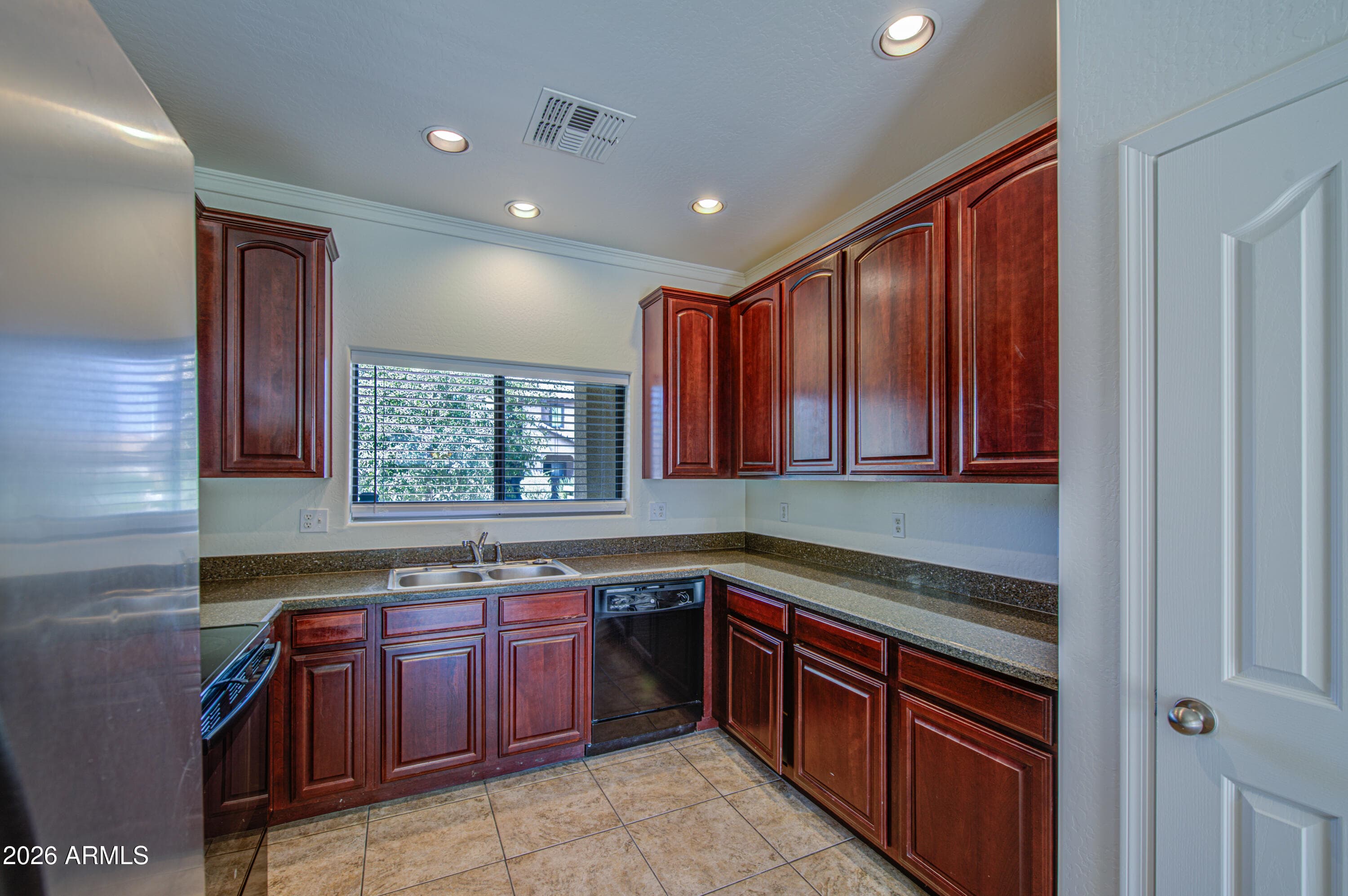 6321 W HARWELL Road, Laveen, AZ 85339 — photo 10 of 31