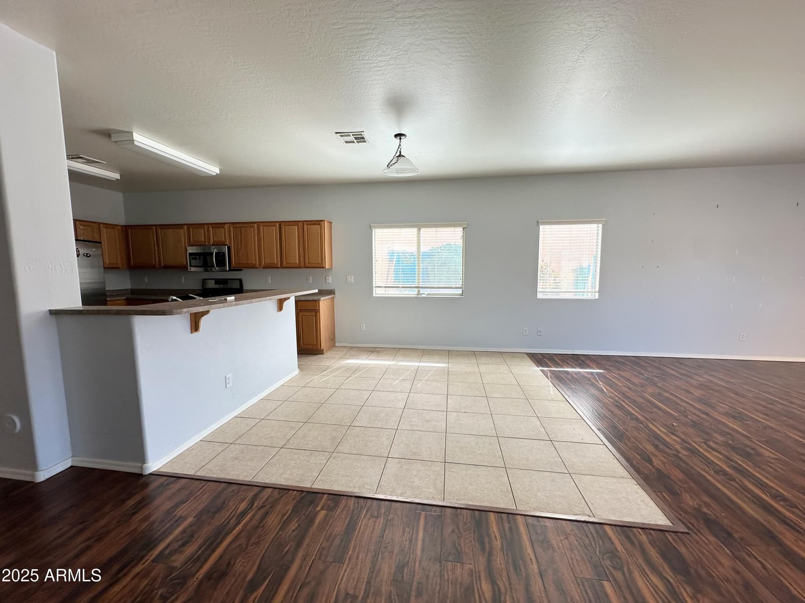 231 E MULE TRAIN Trail, San Tan Valley, AZ 85143 — photo 13 of 38