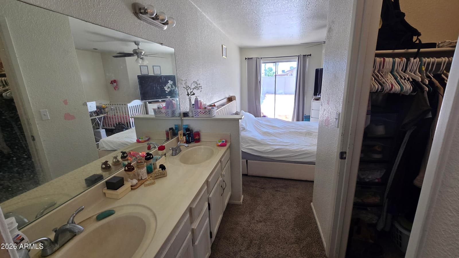 6826 S 17TH Way, Phoenix, AZ 85042 — photo 11 of 17