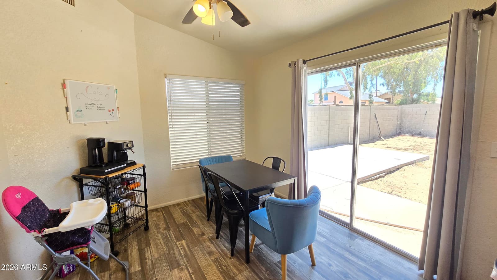 6826 S 17TH Way, Phoenix, AZ 85042 — photo 4 of 17