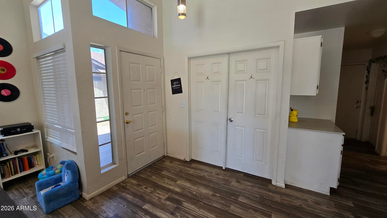 6826 S 17TH Way, Phoenix, AZ 85042 — photo 8 of 17