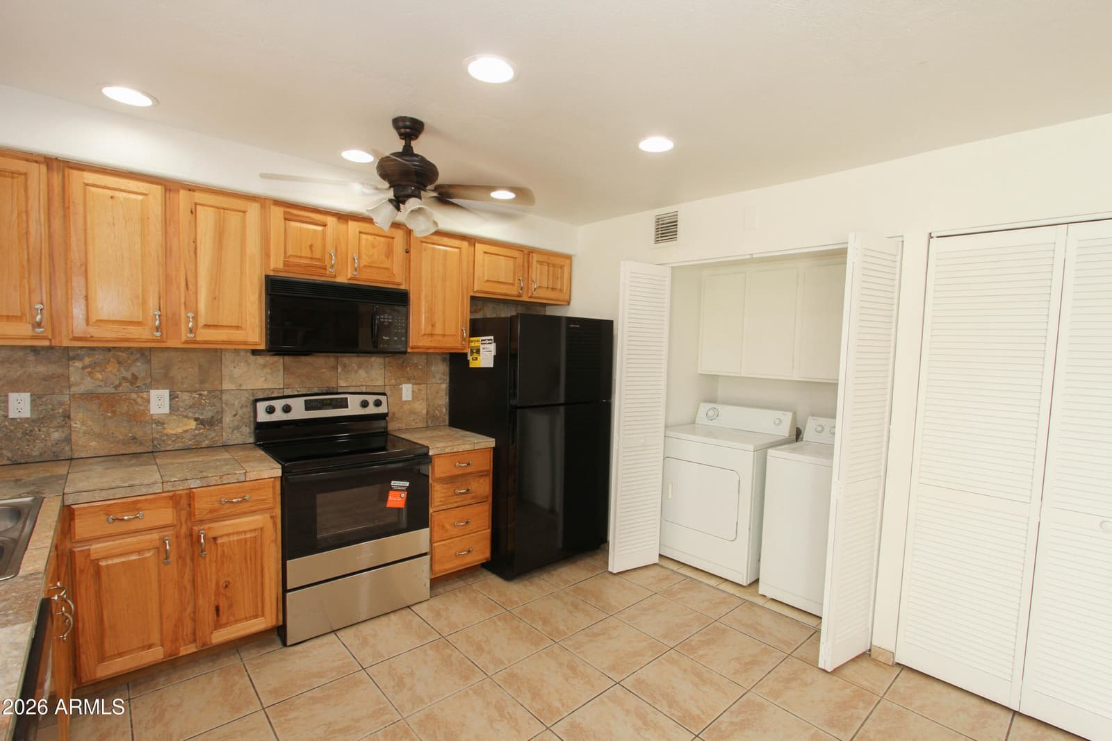 6538 N 43RD Avenue, Glendale, AZ 85301 — photo 5 of 26