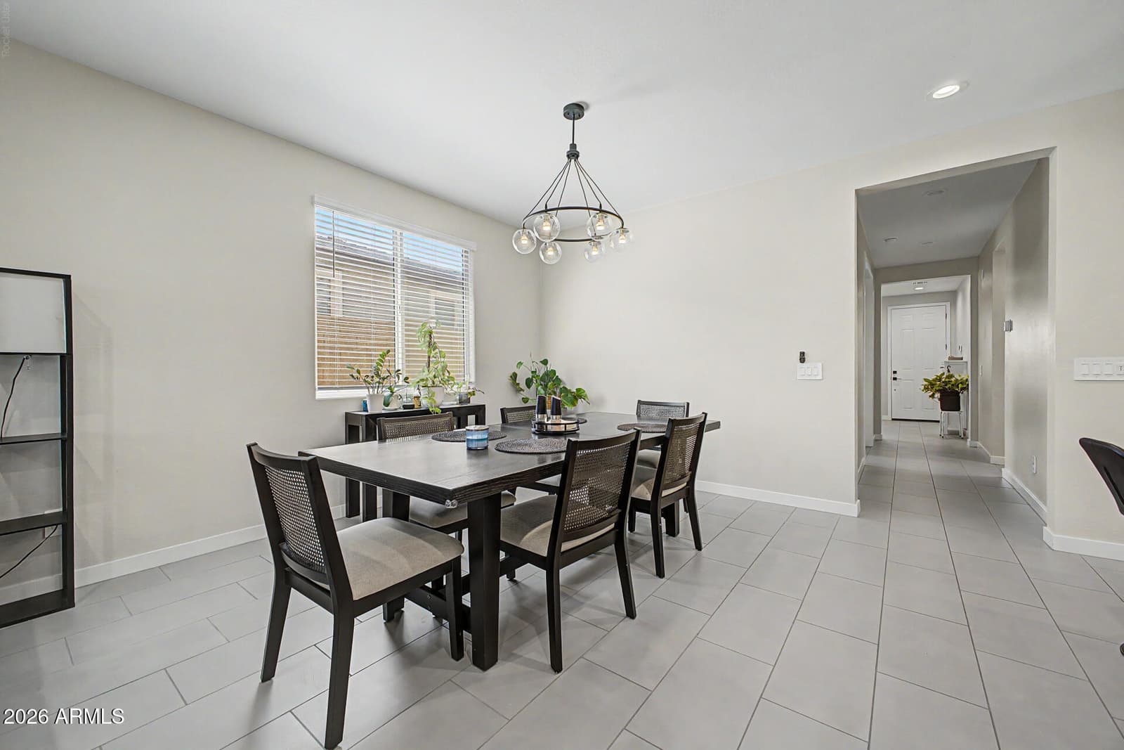 433 E SPIRIT Trail, Phoenix, AZ 85042 — photo 12 of 33