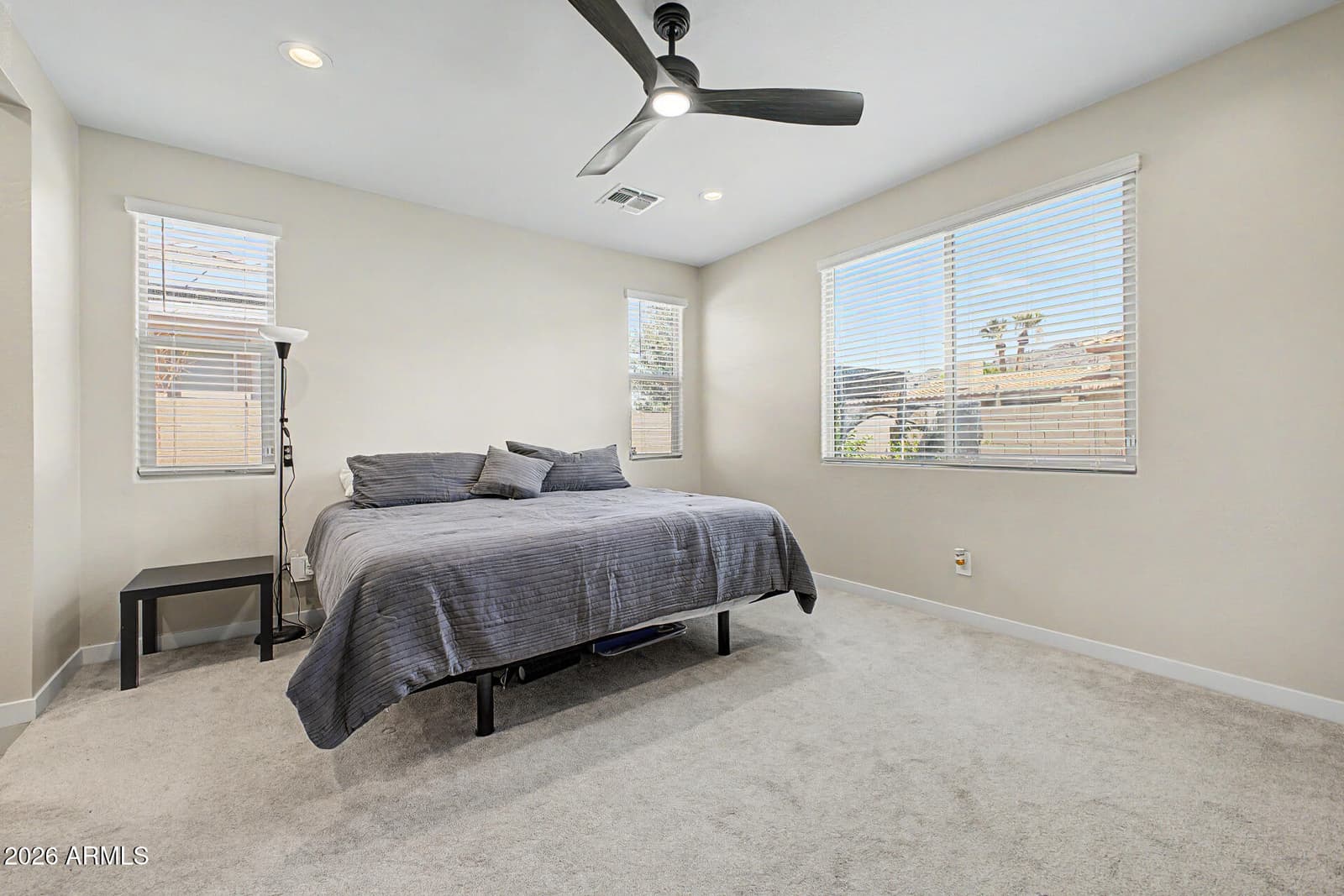 433 E SPIRIT Trail, Phoenix, AZ 85042 — photo 19 of 33