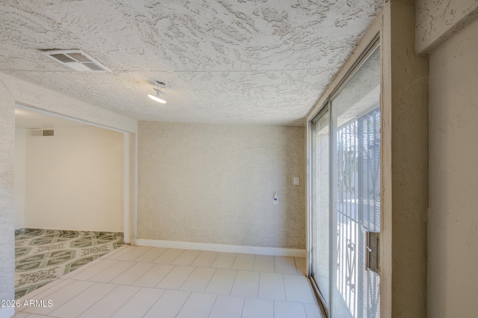 3204 W MONTE VISTA Road, Phoenix, AZ 85009 — photo 13 of 42