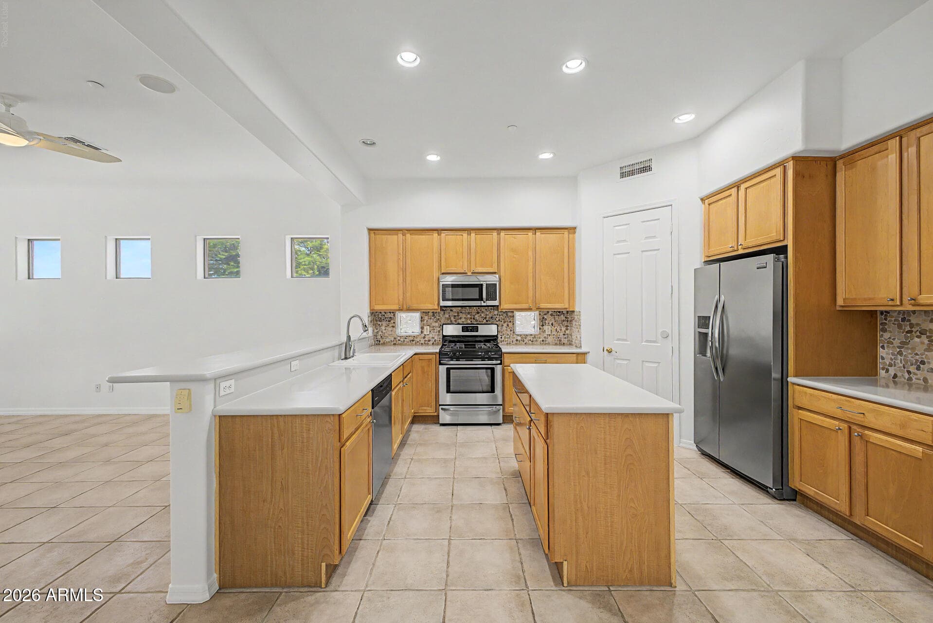 7377 E RUSSET SKY Drive, Scottsdale, AZ 85266 — photo 12 of 45