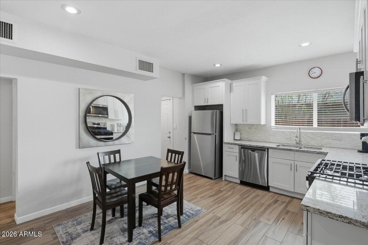 1514 E FILLMORE Street, Phoenix, AZ 85006 — photo 14 of 31