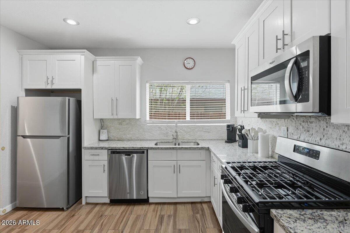 1514 E FILLMORE Street, Phoenix, AZ 85006 — photo 3 of 31