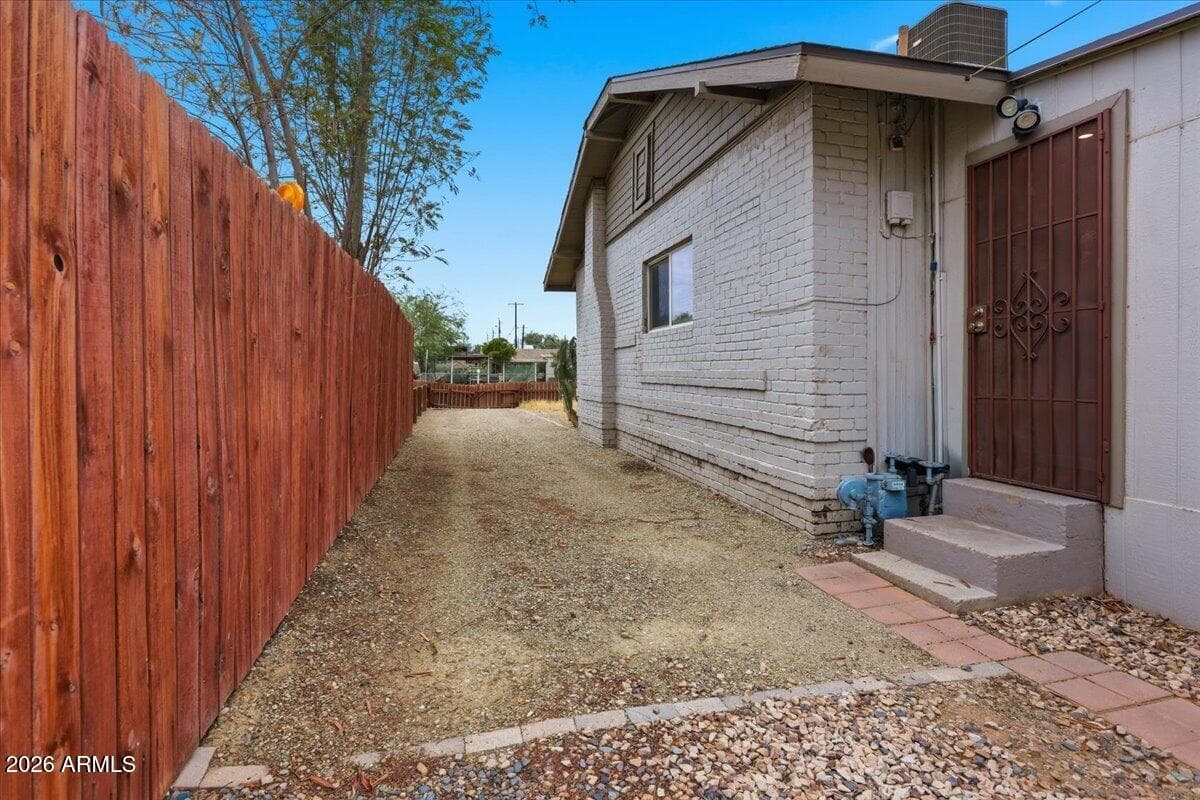 1514 E FILLMORE Street, Phoenix, AZ 85006 — photo 27 of 31