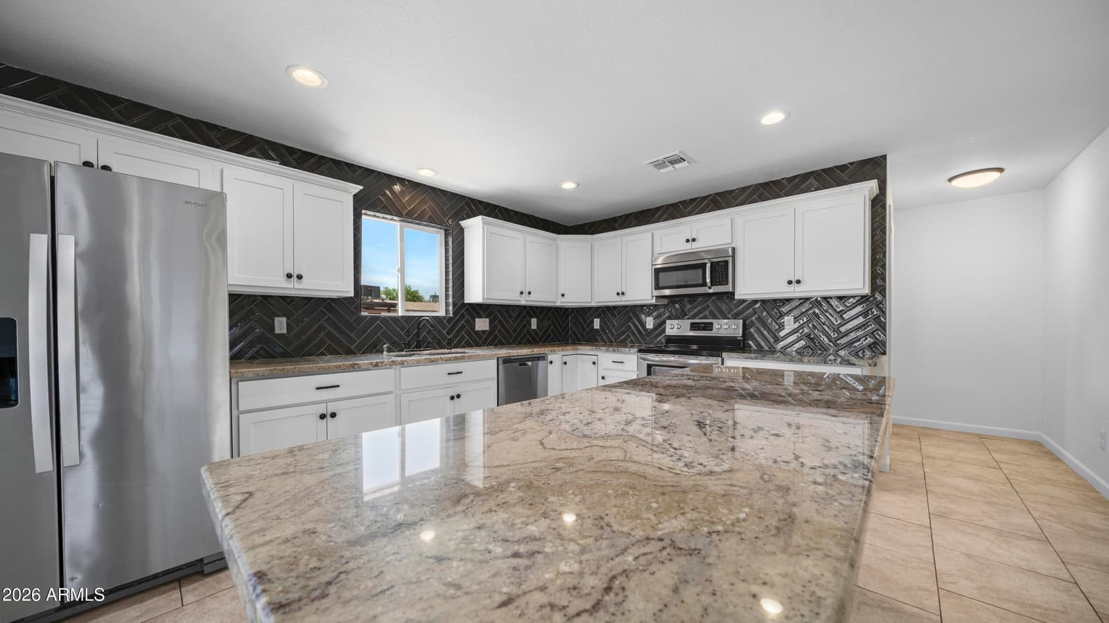 8807 W CATALINA Drive, Phoenix, AZ 85037 — photo 8 of 30