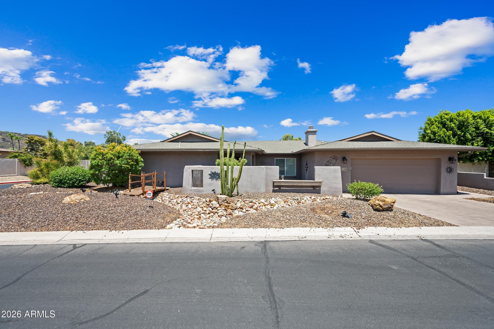 324 W WILLOW Avenue, Phoenix, AZ 85029